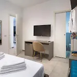 Dipintodiblu Charming House Bed & Breakfast 4*