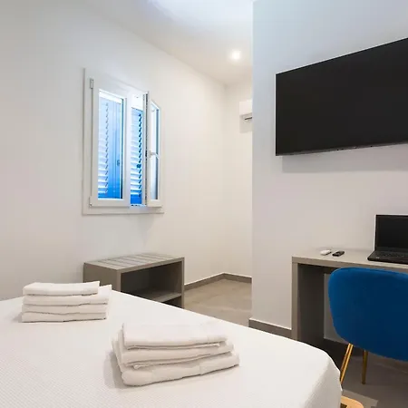 Dipintodiblu Charming House فندق مبيت وإفطار لامبيدوزا