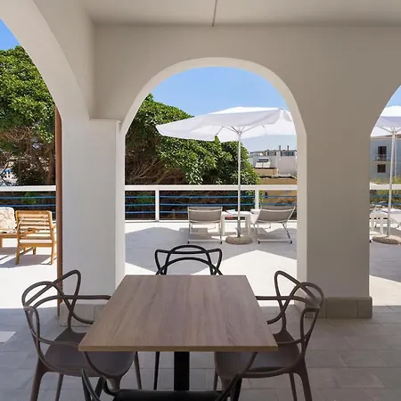 Dipintodiblu Charming House Bed and Breakfast Λαμπεντούζα