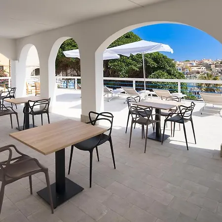 Dipintodiblu Charming House Bed and Breakfast 4*