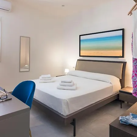 Dipintodiblu Charming House Bed and Breakfast 4*