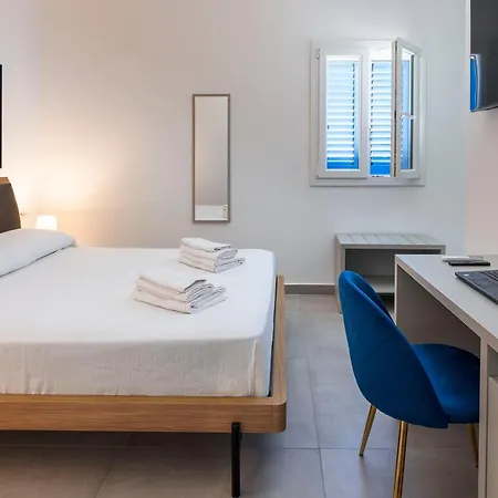 Dipintodiblu Charming House Bed and Breakfast 4*