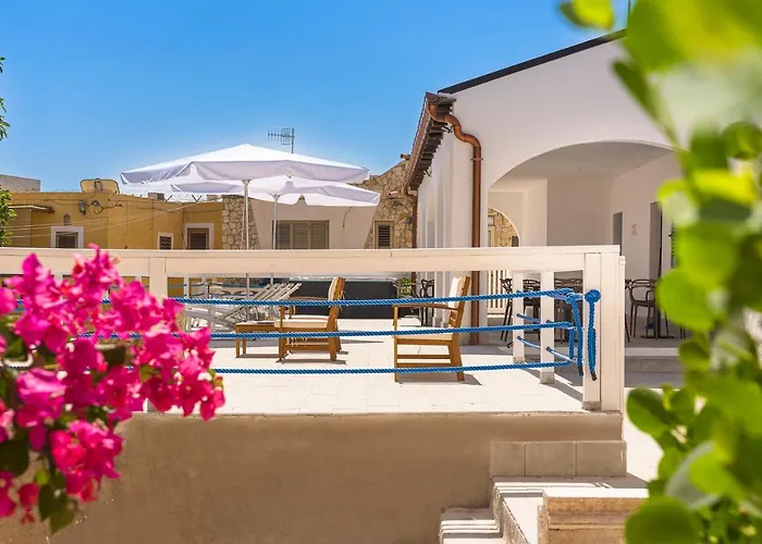 Dipintodiblu Charming House לינה וארוחת בוקר