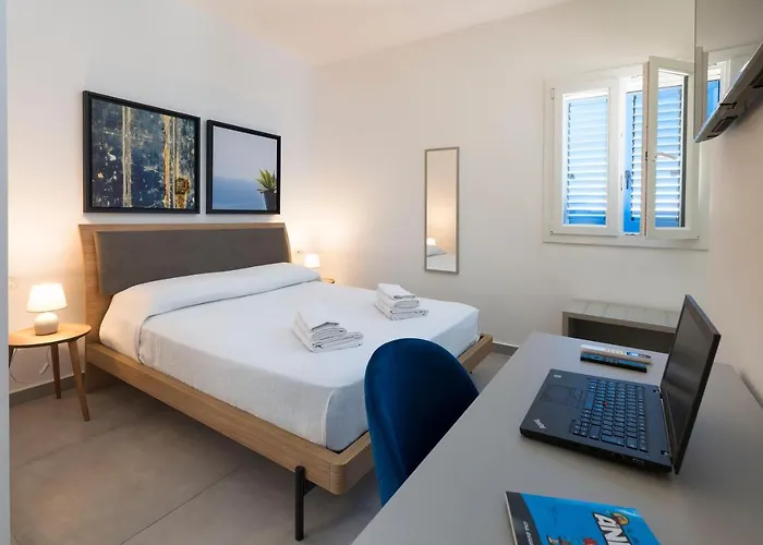 לינה וארוחת בוקר Dipintodiblu Charming House