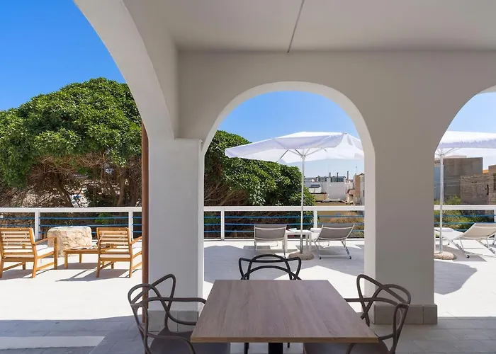 לינה וארוחת בוקר Dipintodiblu Charming House למפדוזה