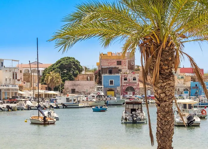 Dipintodiblu Charming House לינה וארוחת בוקר 4*