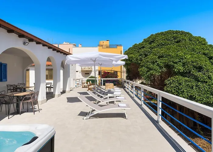 Dipintodiblu Charming House לינה וארוחת בוקר 4*