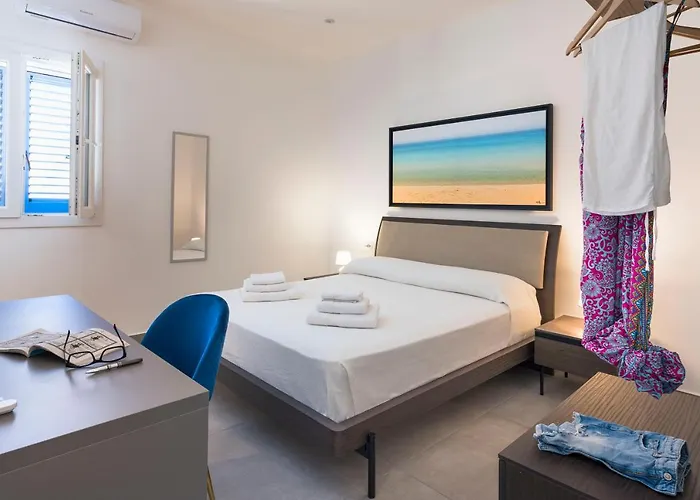 Dipintodiblu Charming House לינה וארוחת בוקר 4*