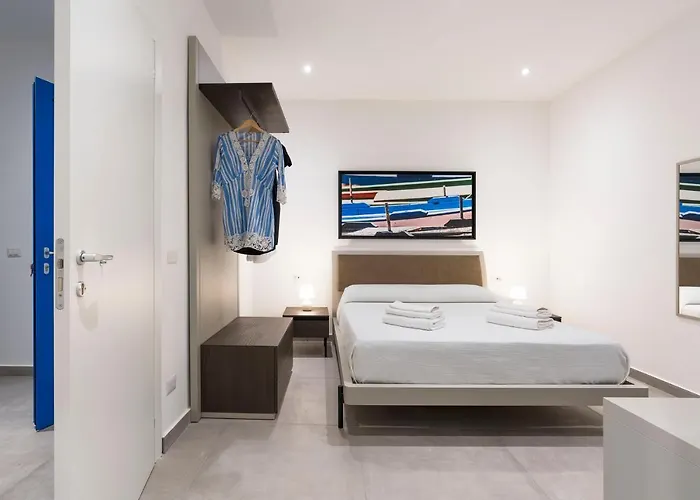 לינה וארוחת בוקר Dipintodiblu Charming House למפדוזה