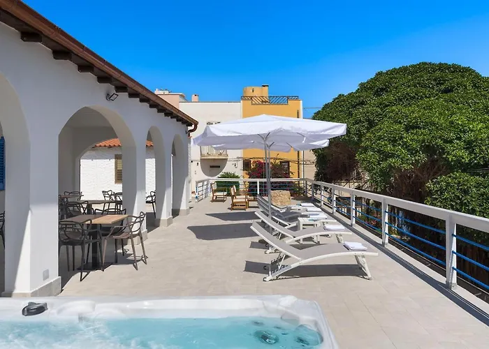 Dipintodiblu Charming House