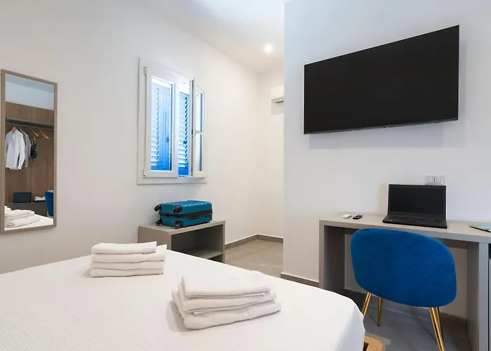 לינה וארוחת בוקר Dipintodiblu Charming House