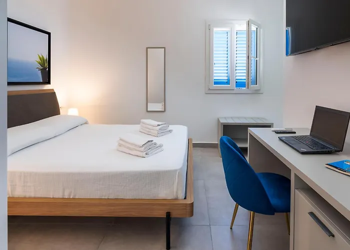 Dipintodiblu Charming House לינה וארוחת בוקר 4*